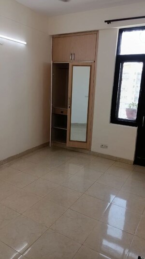 Room in 3 BHK Apartment at Tulip Orange, Sector 70 – for Rent