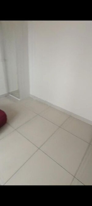 Room in 2.5 BHK Apartment at Prestige Jindal City, Bagalakunte – for Rent