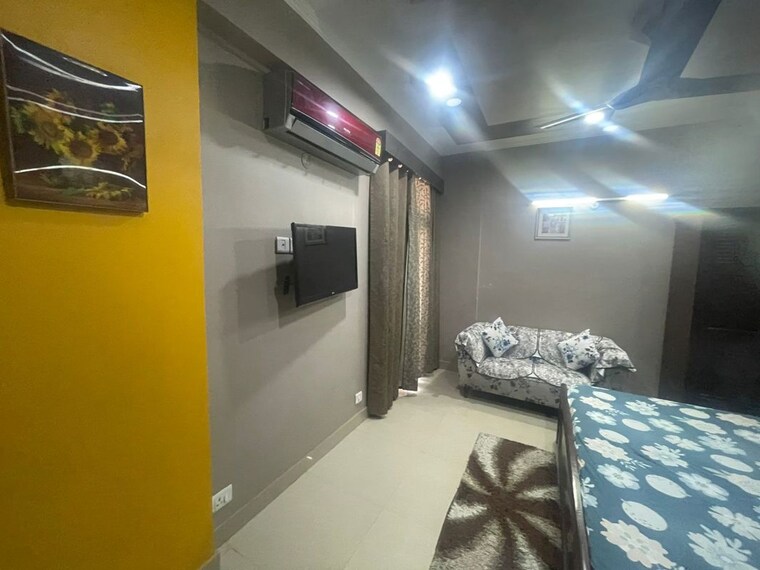 Living Room, omkar-royal-nest 4 Bedroom 3223 Sq.Ft. Apartment In Tech Zone 4 Greater Noida Greater Noida 10256615