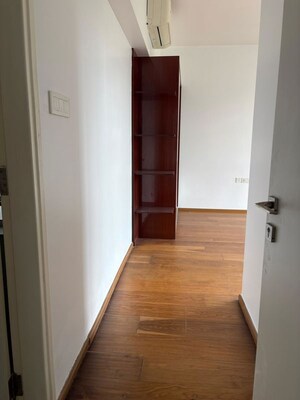 Room in 4 BHK Apartment at Godrej The Trees, Vikhroli East – for Rent