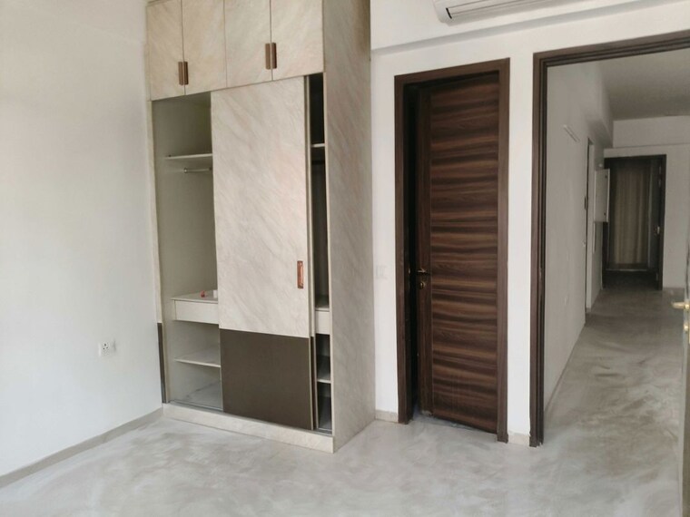 Bathroom, smart-world-orchard 3 Bedroom 1680 Sq.Ft. Apartment In Sector 61 Gurgaon 10256623