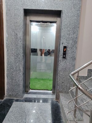 Building Lobby in  Builder Floor at Ansal Sushant Shopping Arcade, Sector 27 – for Rent