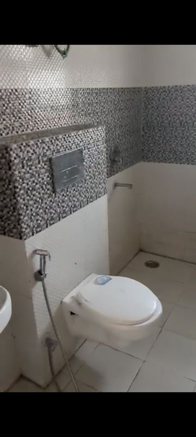 Bathroom, pareena-express-heights 4 Bedroom 2800 Sq.Ft. Apartment In Sector 99 Gurgaon 10256709