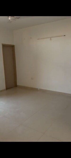 Hall in 4 BHK Apartment at Pareena Express Heights, Sector 99 – for Rent