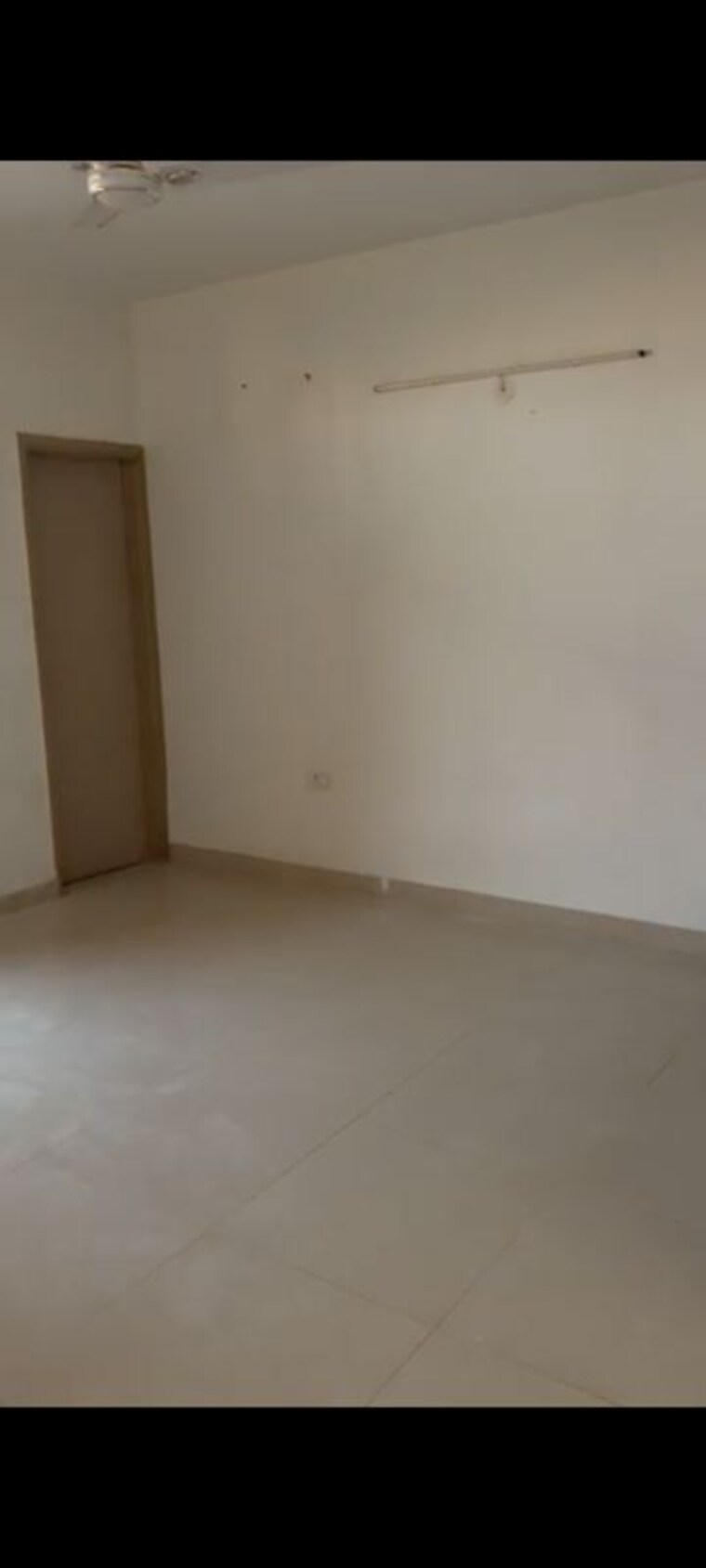 Hall, pareena-express-heights 4 Bedroom 2800 Sq.Ft. Apartment In Sector 99 Gurgaon 10256709
