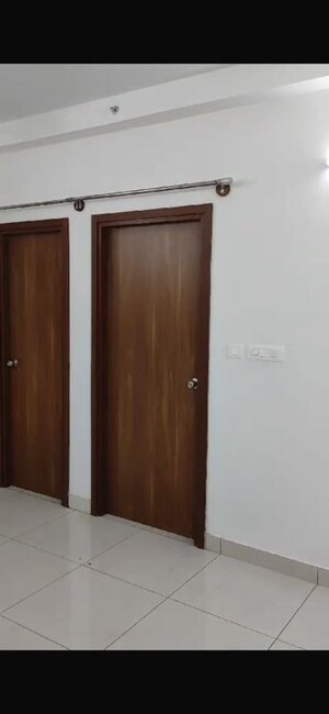Room in 2 BHK Apartment at Prestige Finsbury Park Hyde, Bagaluru – for Rent