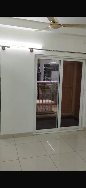 Room in 2 BHK Apartment at Prestige Finsbury Park Hyde, Bagaluru – for Rent