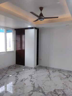 Room in 3 BHK Apartment at Sector 23 Dwarka – for Rent