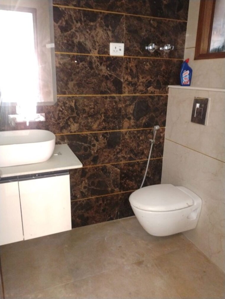 Bathroom, sector 23 dwarka 3 Bedroom 1900 Sq.Ft. Apartment In Sector 23 Dwarka Delhi 10256735