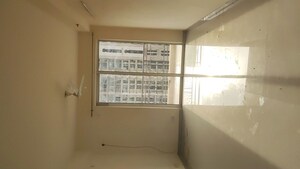 Room in 4 BHK Apartment at DLF Express Greens, Manesar Sector 1a – for Rent