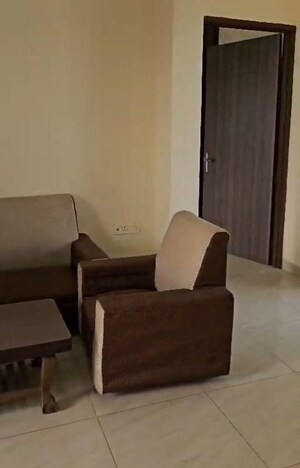 1 BHK Independent House For Rent in Sector 9