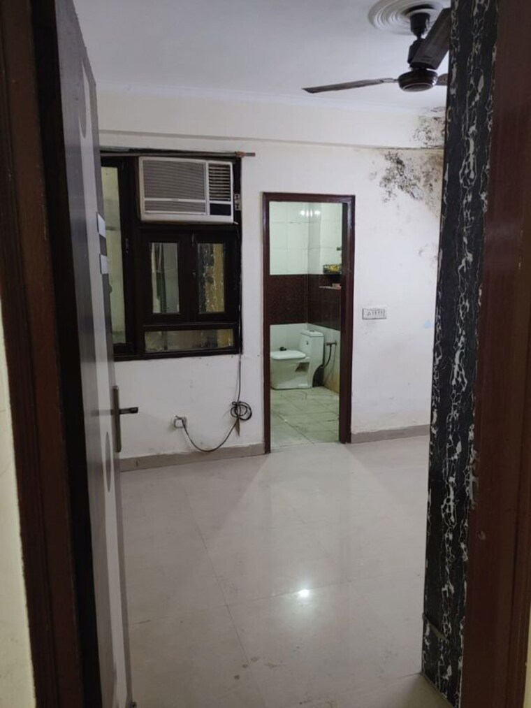 Room, mandi 2 Bedroom 720 Sq.Ft. Builder Floor In Mandi Delhi 10256760