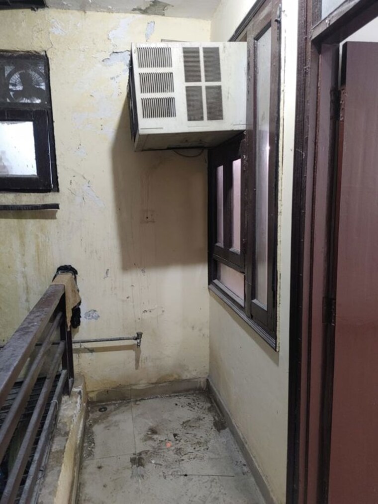 Balcony, mandi 2 Bedroom 720 Sq.Ft. Builder Floor In Mandi Delhi 10256760