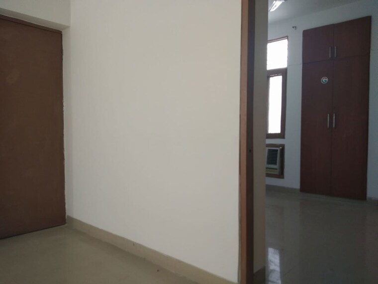 Room, aravali-view-rail-vihar 3.5 Bedroom 1700 Sq.Ft. Apartment In Sector 56 Gurgaon 10256862