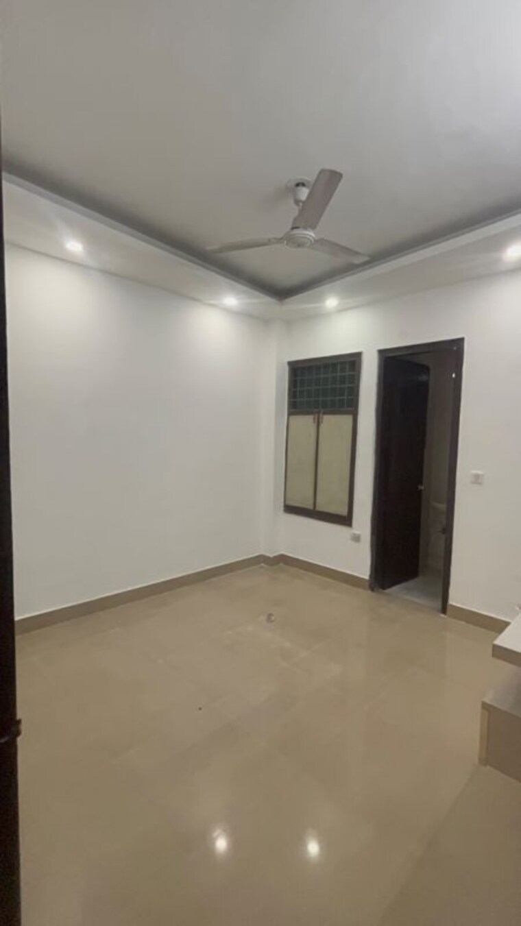 Room, ashoka enclave 2 Bedroom 1000 Sq.Ft. Builder Floor In Ashoka Enclave Faridabad 10256854