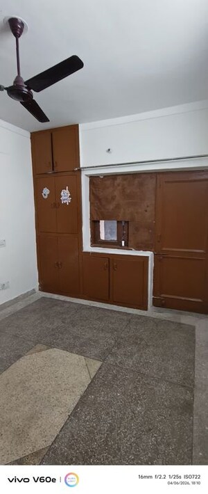 Room in 2 BHK Independent House at Sector 11 – for Rent