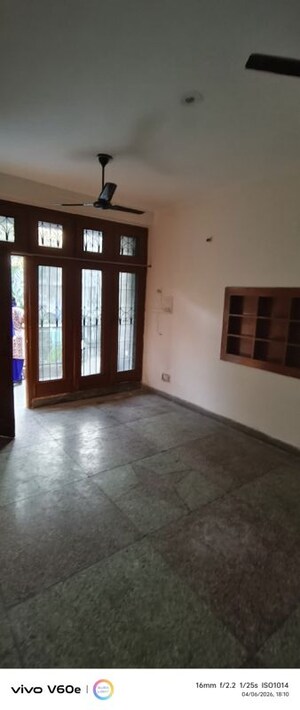 Room in 2 BHK Independent House at Sector 11 – for Rent