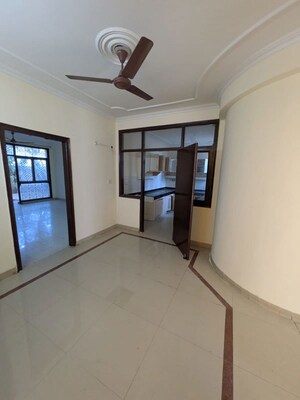 Building Lobby in 2.5 BHK Independent House at Sector 57 – for Rent