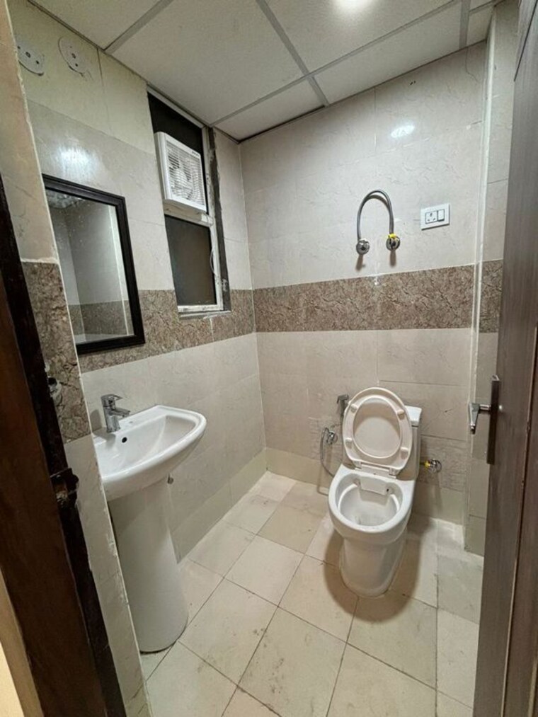 Bathroom, supertech-ecovillage-ii 2 Bedroom 890 Sq.Ft. Apartment In Sector 16b Greater Noida Greater Noida 10256921
