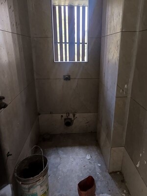 Bathroom in 3 BHK Apartment at Hari Niketan, Khar West – for Sale