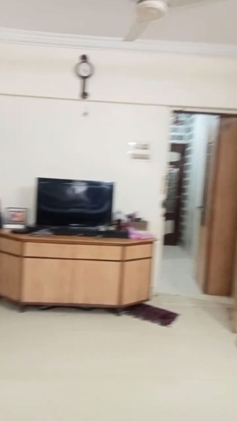 Kitchen, akurli-shivshakti-chs 2 Bedroom 800 Sq.Ft. Apartment In Lokhandwala Mumbai 10256882