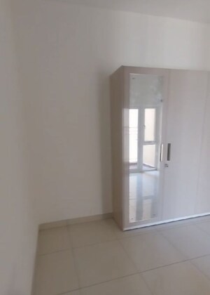 Room in 2 BHK Apartment at Prestige Finsbury Park Regent, Bagaluru – for Rent