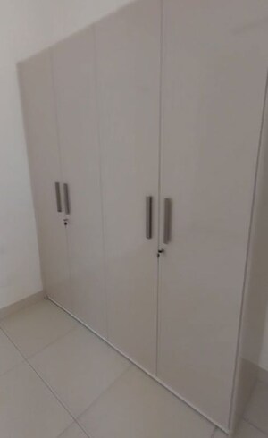 Room in 2 BHK Apartment at Prestige Finsbury Park Regent, Bagaluru – for Rent