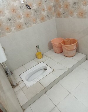 Bathroom in 2 BHK Independent House at Aliganj – for Rent