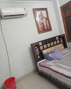 Bedroom in 2 BHK Independent House at Aliganj – for Rent