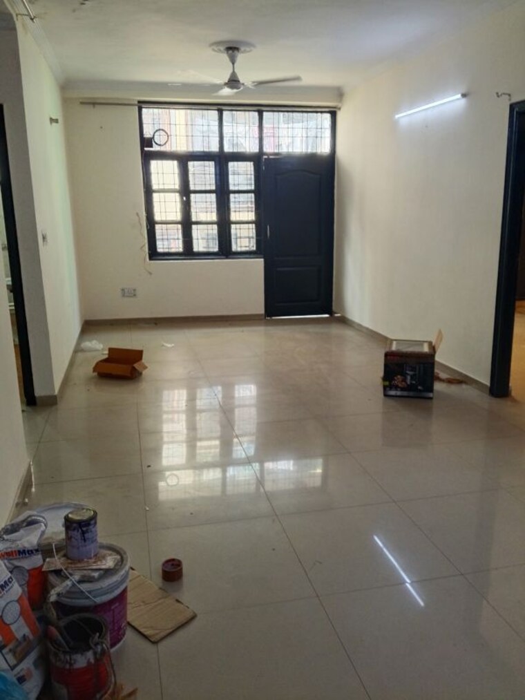 Room, malviya nagar 3.5 Bedroom 120 Sq.Yd. Builder Floor In Malviya Nagar Delhi 10257148