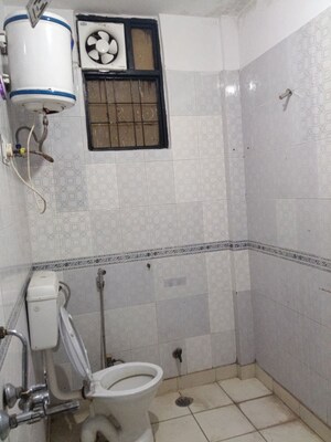 Bathroom in 3.5 BHK Builder Floor at Malviya Nagar – for Rent