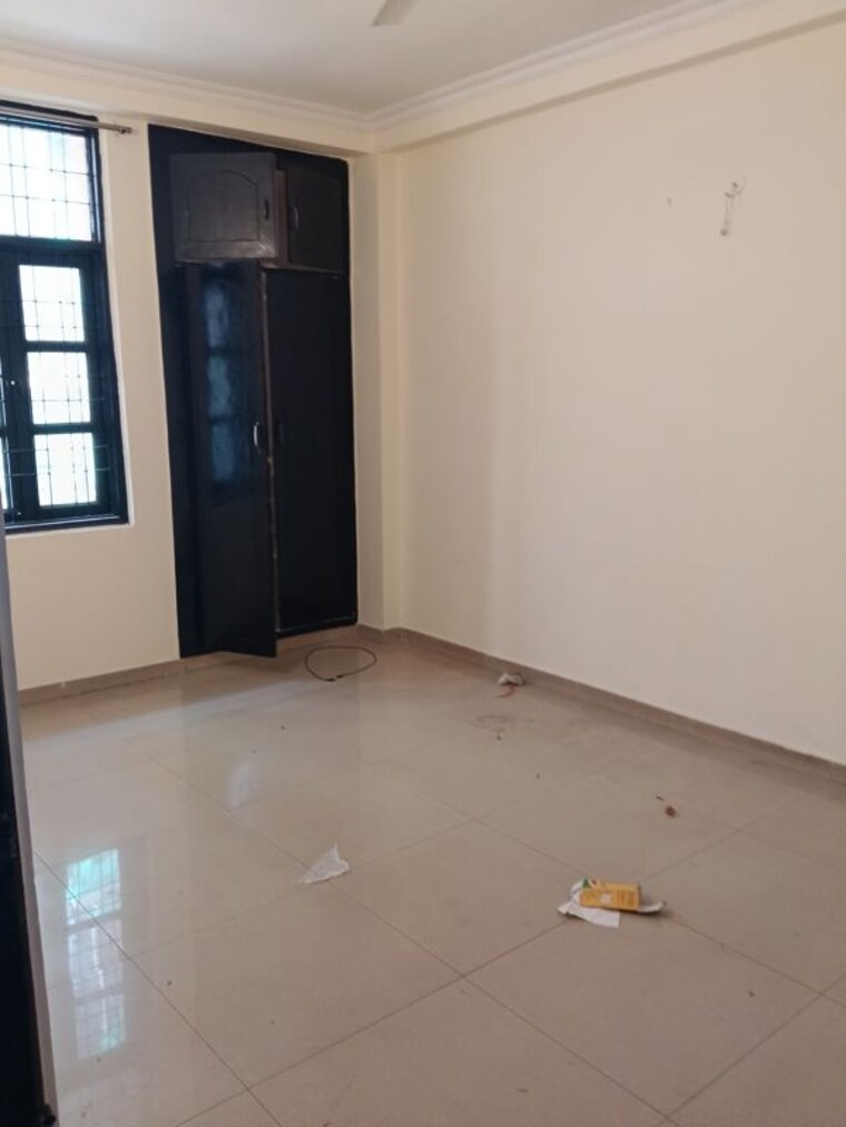Room, malviya nagar 3.5 Bedroom 120 Sq.Yd. Builder Floor In Malviya Nagar Delhi 10257148