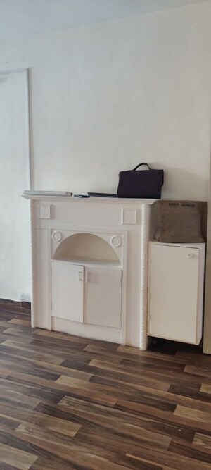 Furnished Amenities in 2 BHK Apartment at Aakash Ashish, Oshiwara – for Rent