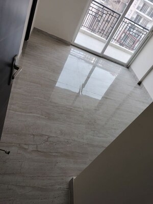 Room in 4 BHK Apartment at Orris Aster Court Premier, Sector 85 – for Rent