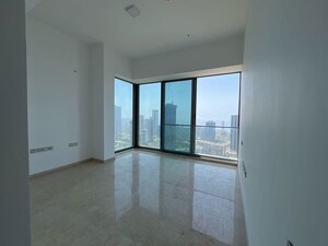 Room in 4 BHK Apartment at Rustomjee Crown, Prabhadevi – for Sale