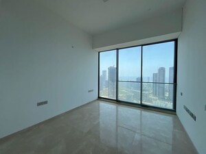 Room in 4 BHK Apartment at Rustomjee Crown, Prabhadevi – for Sale