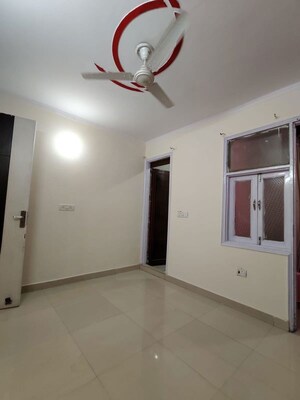 Room in 1 BHK Builder Floor at Govindpuri – for Rent