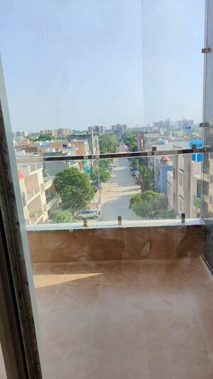 Balcony in 3 BHK Builder Floor at Sector 32 – for Rent