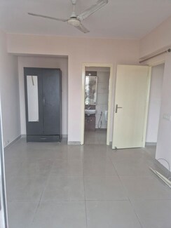 2 BHK Apartment For Sale in Mahindra Aura