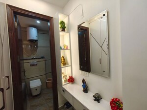 Furnished Amenities in 3 BHK Builder Floor at Sector 9 – for Sale