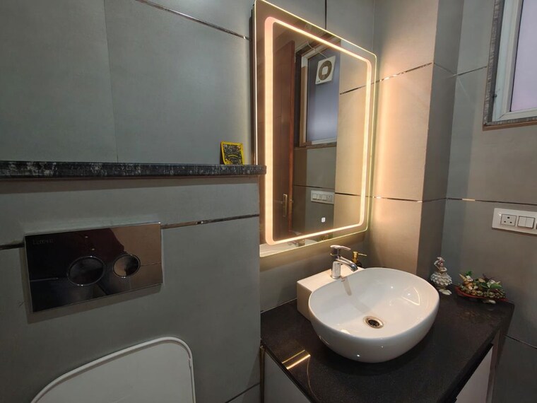 Bathroom, sector 9 3 Bedroom 204 Sq.Yd. Builder Floor In Sector 9 Gurgaon 10257246