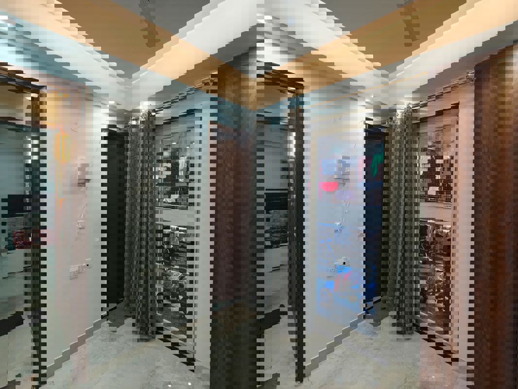 Room in 3 BHK Builder Floor at Sector 9 – for Sale