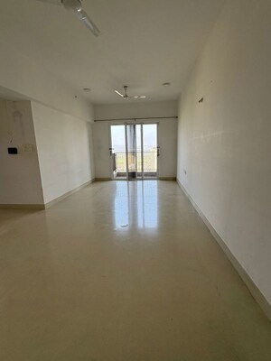 Room in 3 BHK Apartment at Runwal Forests, Kanjurmarg West – for Rent