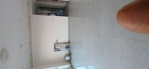 Room in 3 BHK Apartment at Sheth Beaumonte, Sion East – for Sale