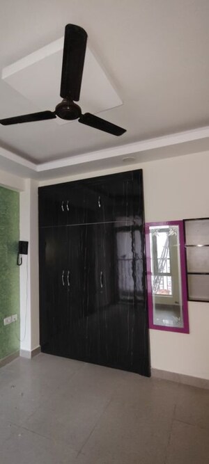 Furnished Amenities in 3.5 BHK Apartment at Gaur City 5th Avenue, Sector 4 Greater Noida – for Rent