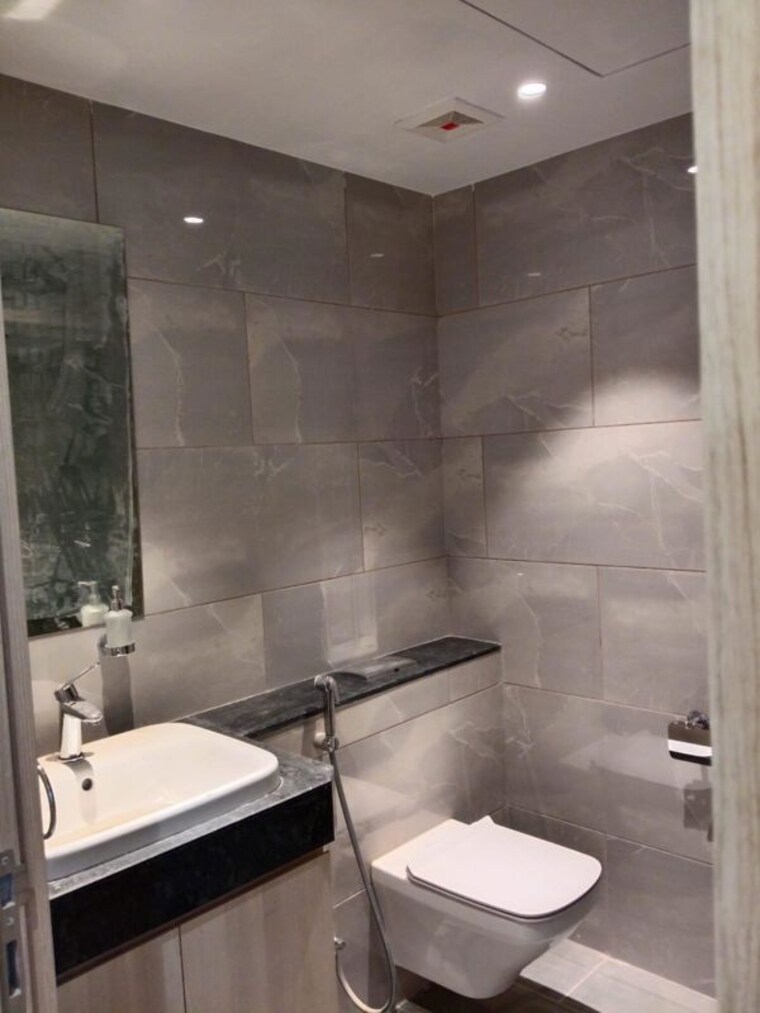 Bathroom, hubtown-25-south 4 Bedroom 2890 Sq.Ft. Apartment In Prabhadevi Mumbai 10257285