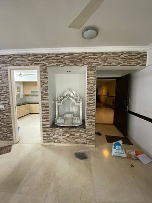 Living Room in 3.5 BHK Apartment at Hiranandani Meadows, Manpada – for Rent