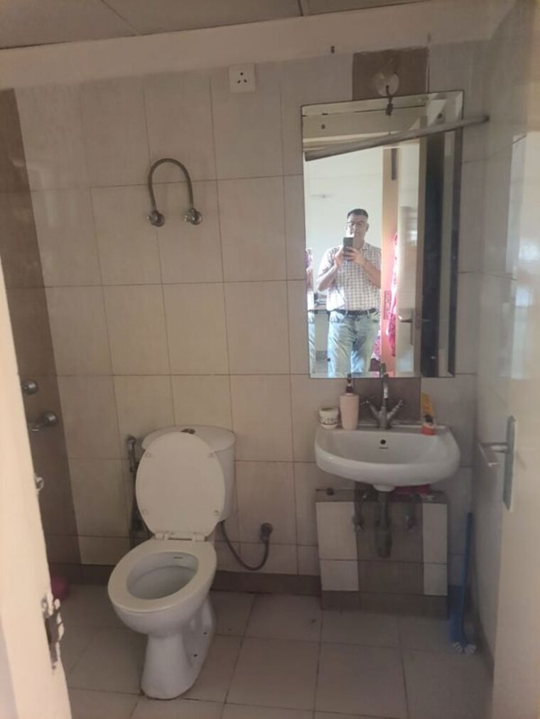 Bathroom, mahindra-aura 3 Bedroom 1407 Sq.Ft. Apartment In Sector 110a Gurgaon 10257306