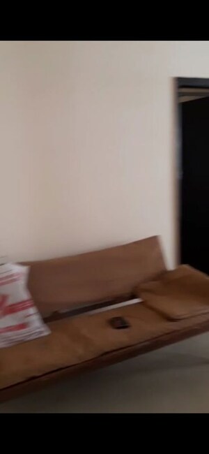 Furnished Amenities in 2.5 BHK Apartment at Ajnara Le Garden Phase II, Sector 16b Greater Noida – for Rent