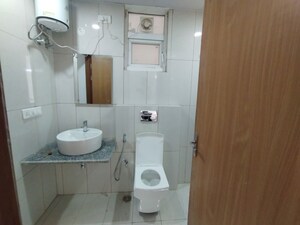 Bathroom in 4 BHK Builder Floor at SS Linden, Sector 84 – for Rent